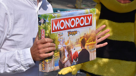 Monopoly Plopsa - Jeu de soci&eacute;t&eacute; - Jeu familial - N&eacute;erlandais/Fran&ccedil;ais - &Acirc;ge minimum 8 ans - 2 &agrave; 6 joueurs