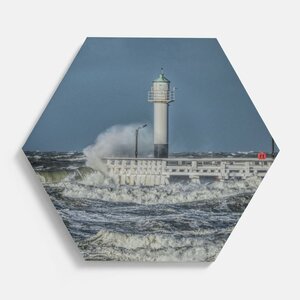 Nieuwpoort - Hexagon wanddecoratie - Kunststof Wanddecoratie - Hexagon Schilderij - storm op zee - Jojo Navarro