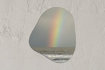 Organische Wanddekoration - Wanddekoration aus Kunststoff - Organische Malerei - Regenbogen am Meer - Organische Spiegelform auf Kunststoff