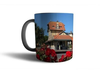 De Haan aan zee - Photo on Mug - Coffee mug - tram station - Summer - - Cup - 350 ML - Tea mug - souvenirs from the sea - De Haan souvenirs